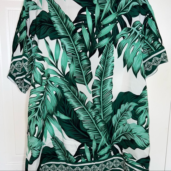 Green and white floral men’s shirt - Picture 2 of 4